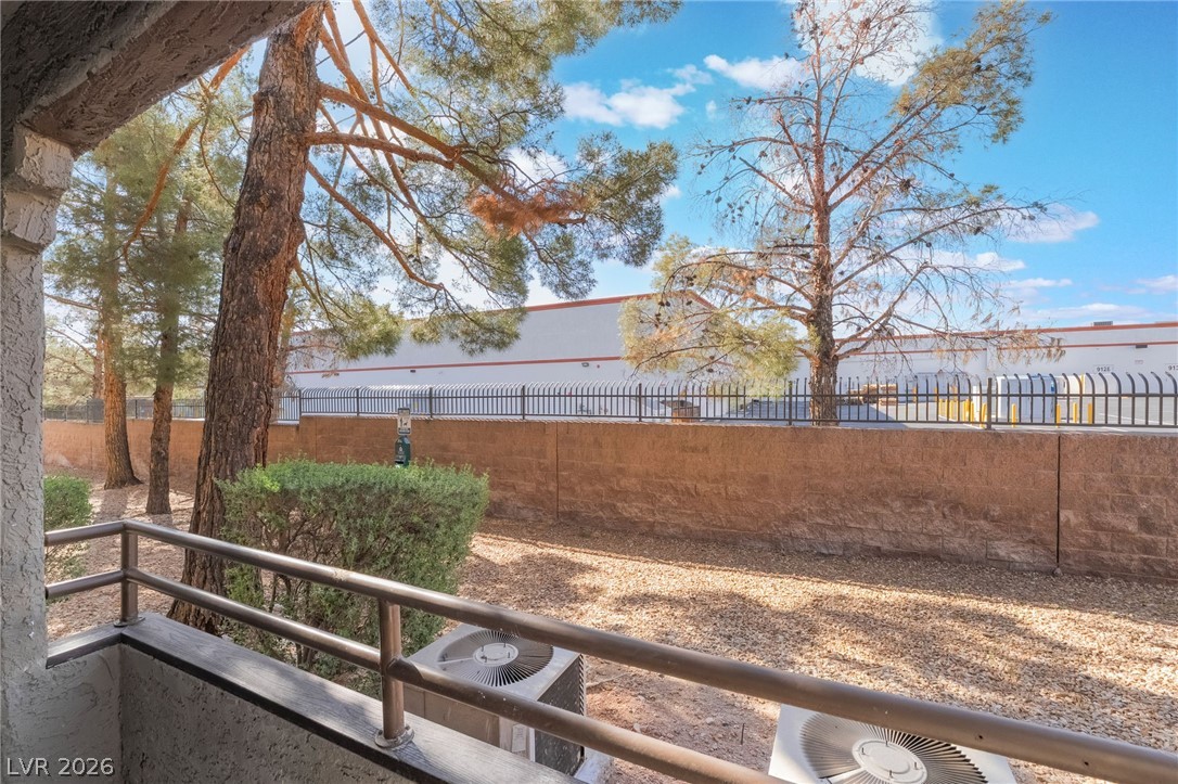 2200 South Fort Apache Road 1038 Property Photo 19