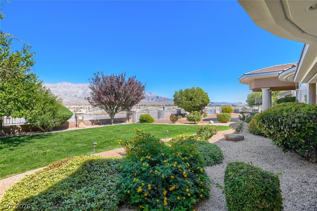 6325 West Iron Mountain Road Property Photo 3