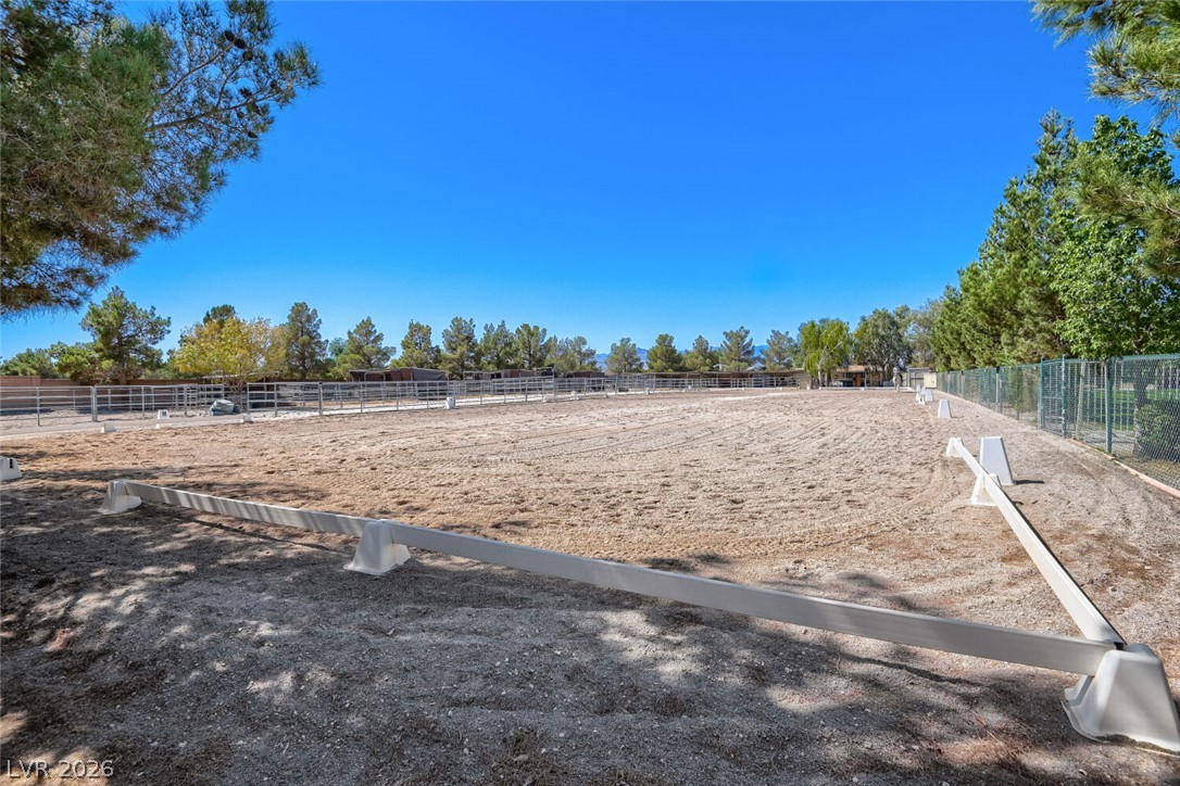 6325 West Iron Mountain Road Property Photo 14