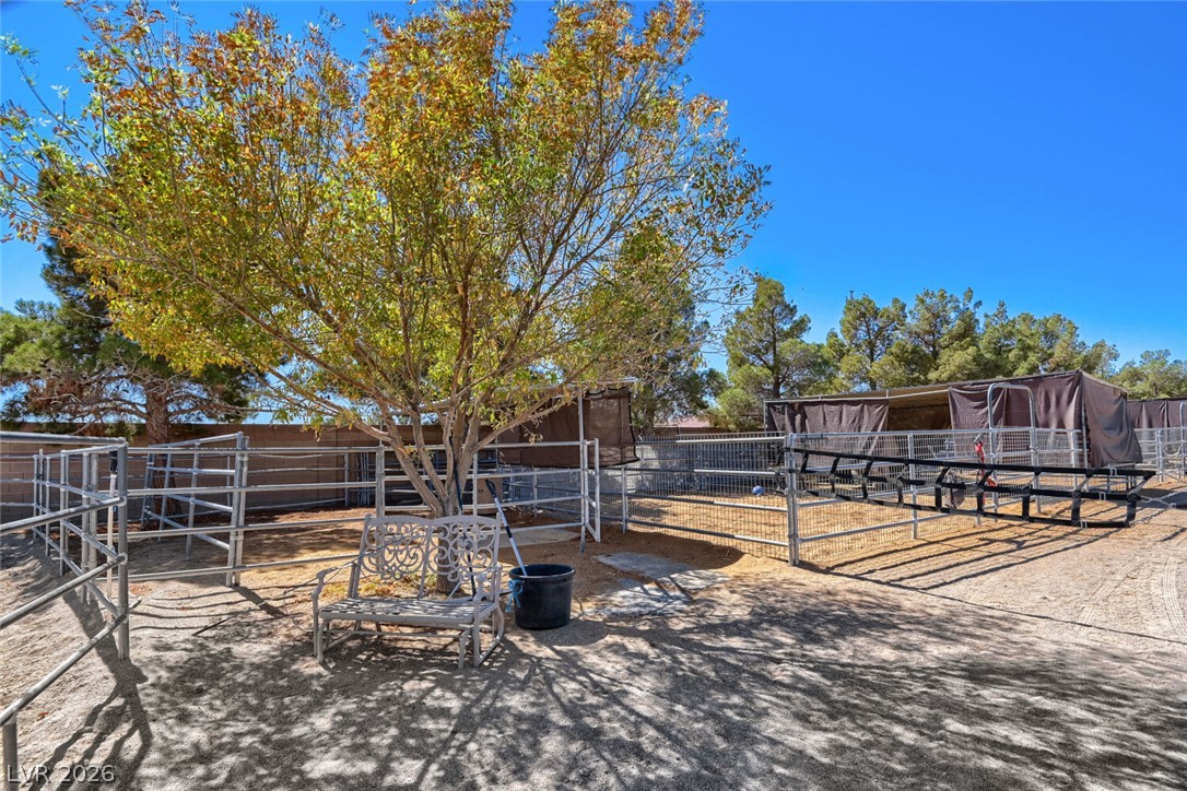 6325 West Iron Mountain Road Property Photo 15