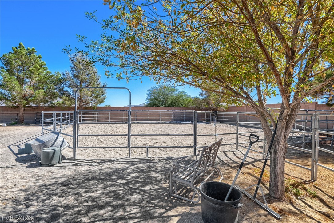 6325 West Iron Mountain Road Property Photo 16