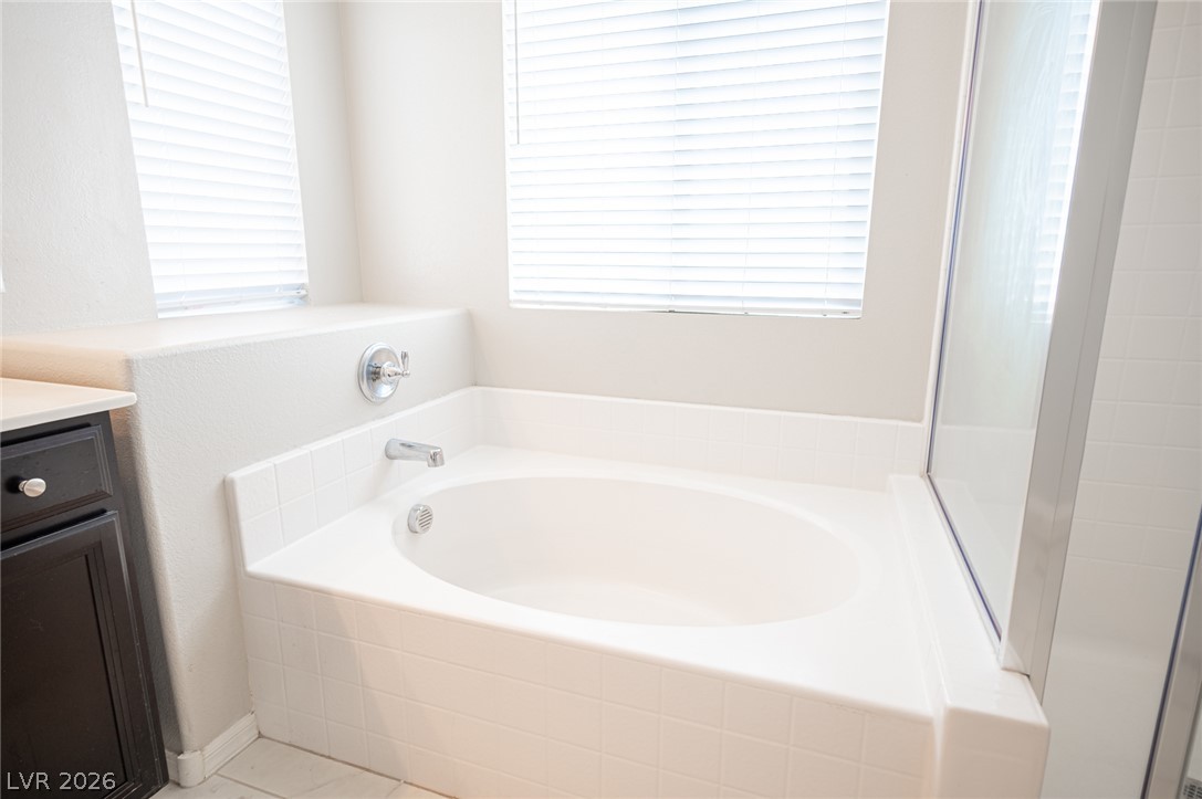 7693 Gallego Plains Drive Property Photo 28