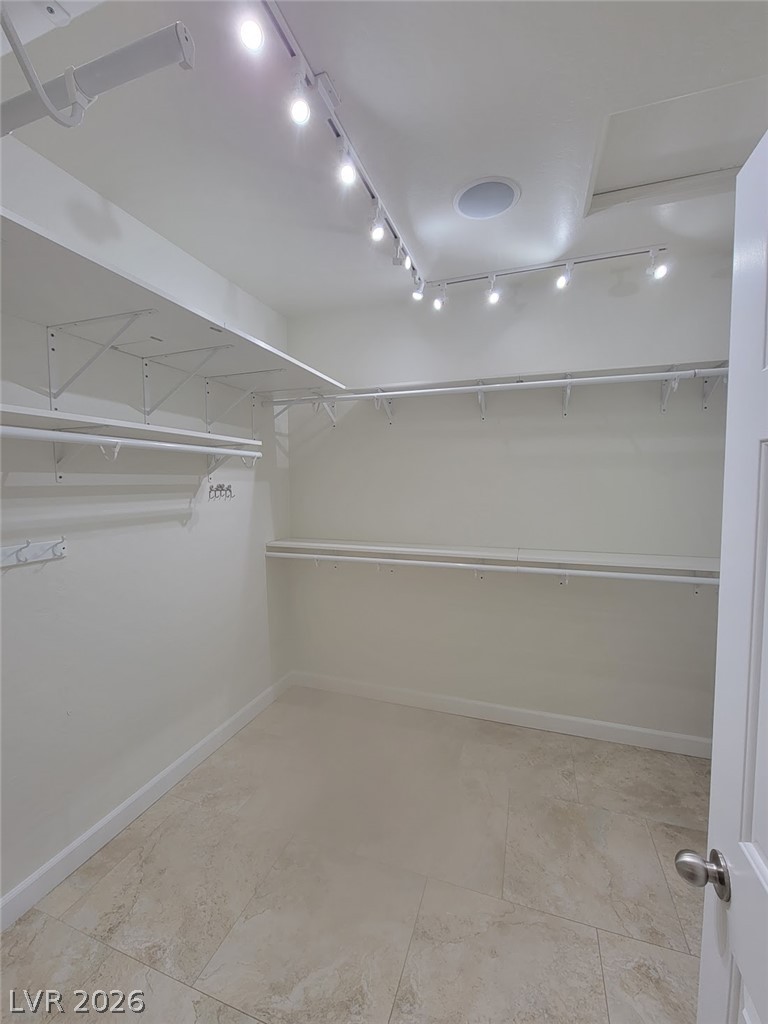 2659 Lochleven Way Property Photo 27