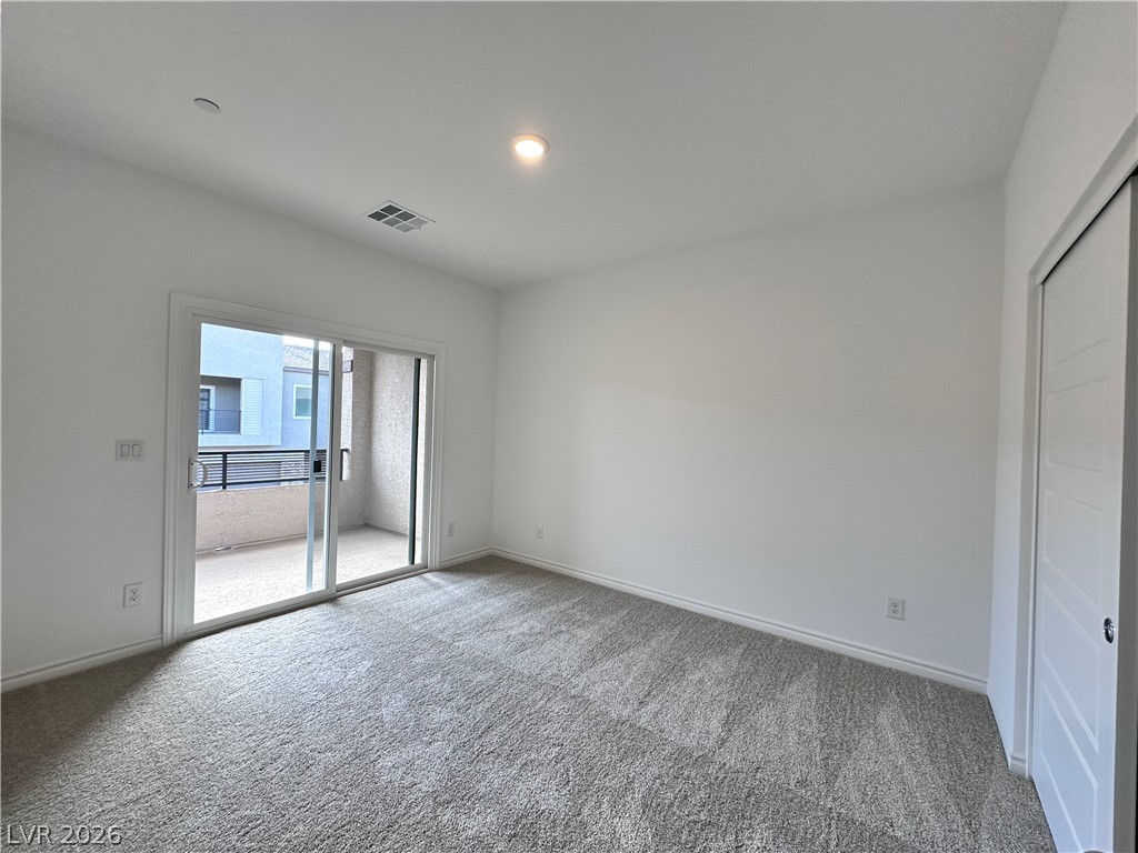 329 Laurel Peak Drive Property Photo 4