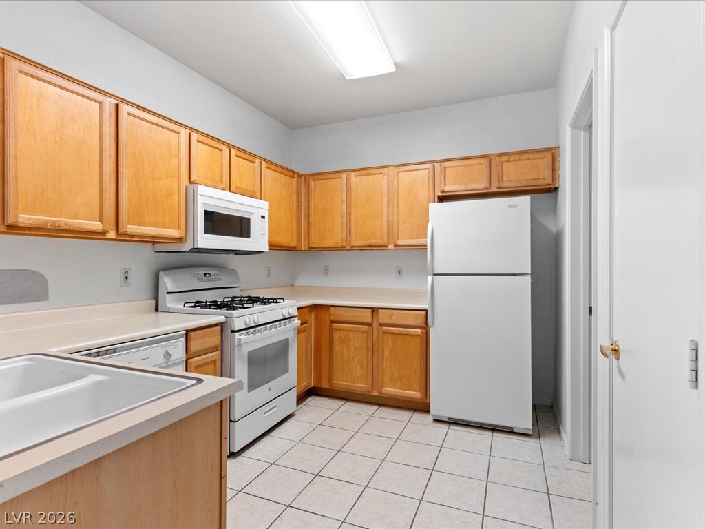 8725 West Flamingo Road 235 Property Photo 8