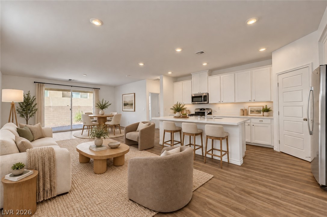 6810 Gaslamp Harbor Avenue Property Photo 6