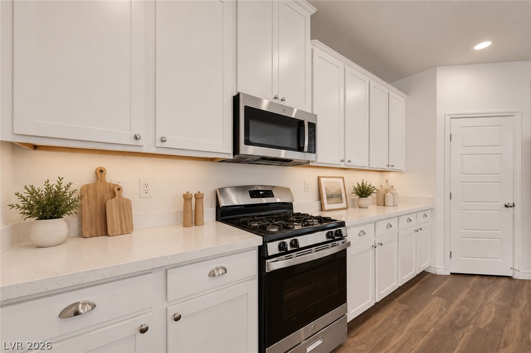 6810 Gaslamp Harbor Avenue Property Photo 12