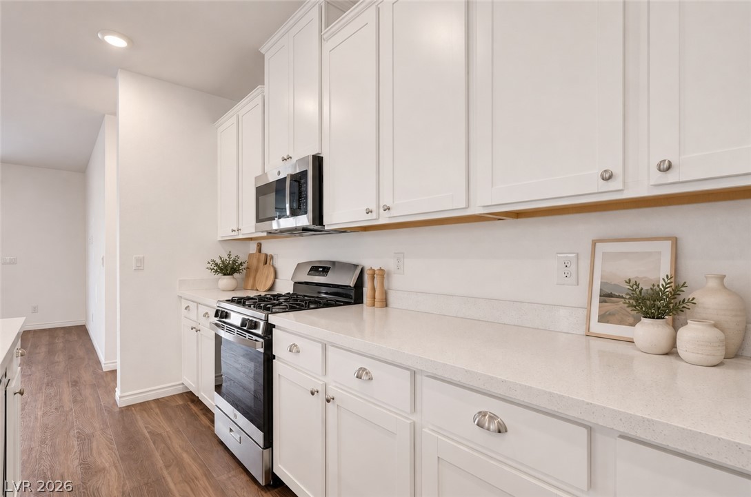 6810 Gaslamp Harbor Avenue Property Photo 15