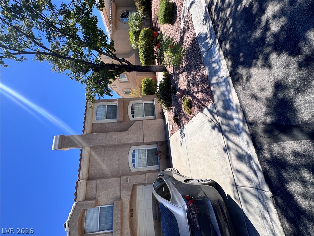 9680 Gunbelt Drive Property Photo 1
