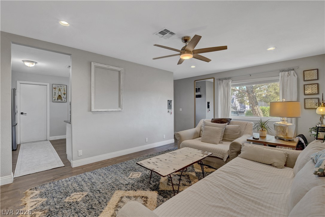 6304 Molino Street Property Photo 7