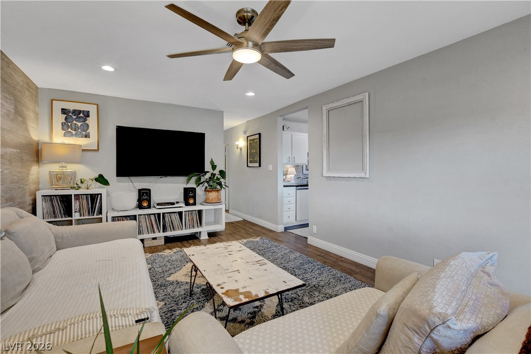 6304 Molino Street Property Photo 8
