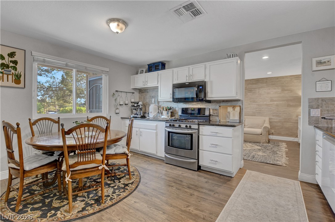 6304 Molino Street Property Photo 11