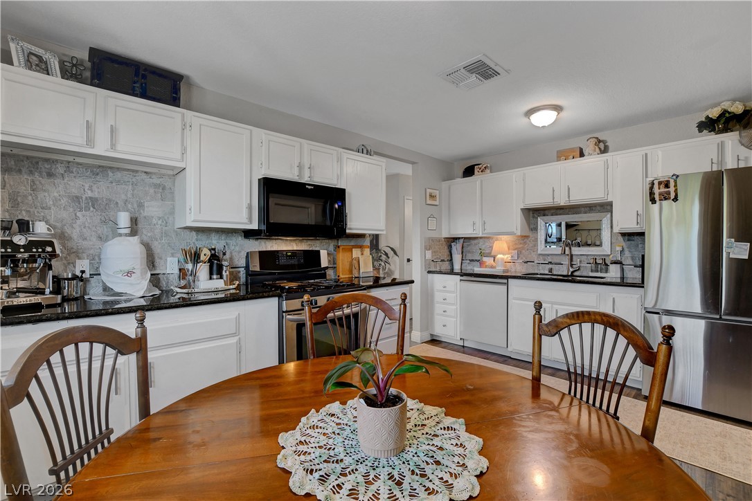 6304 Molino Street Property Photo 12