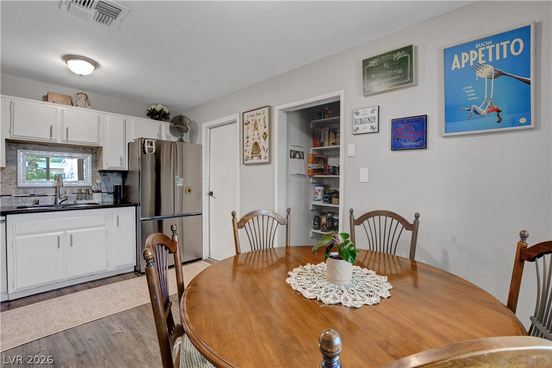 6304 Molino Street Property Photo 13