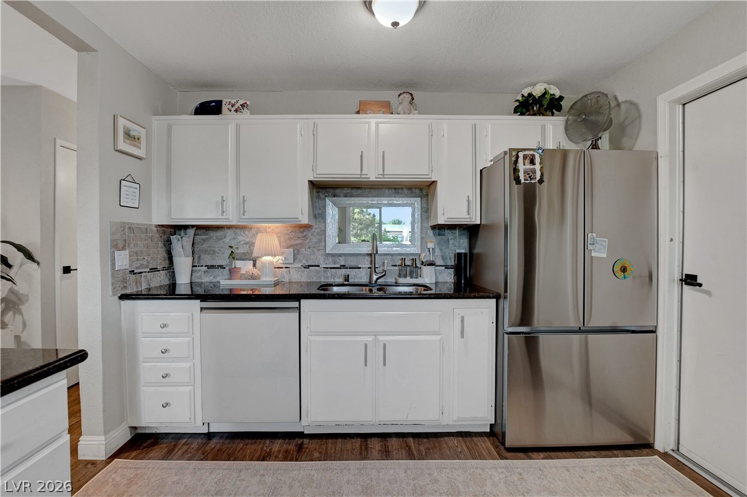6304 Molino Street Property Photo 16