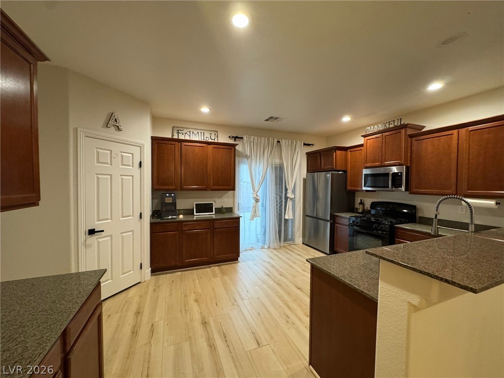 5037 Lower Falls Court Property Photo 8
