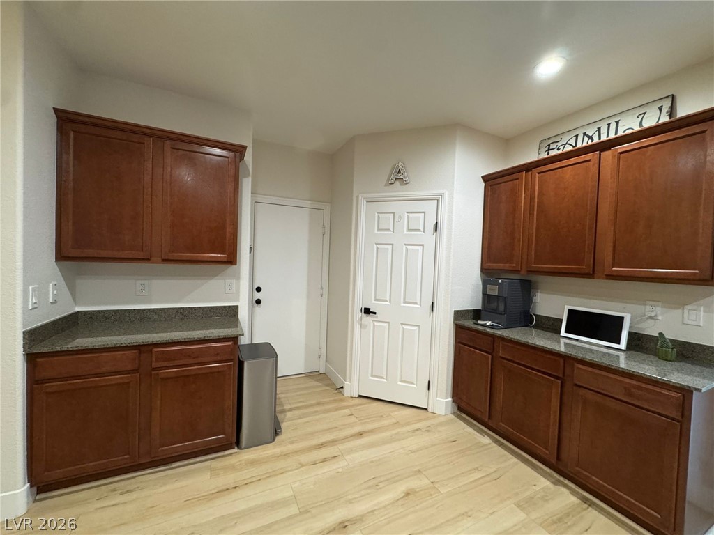 5037 Lower Falls Court Property Photo 10