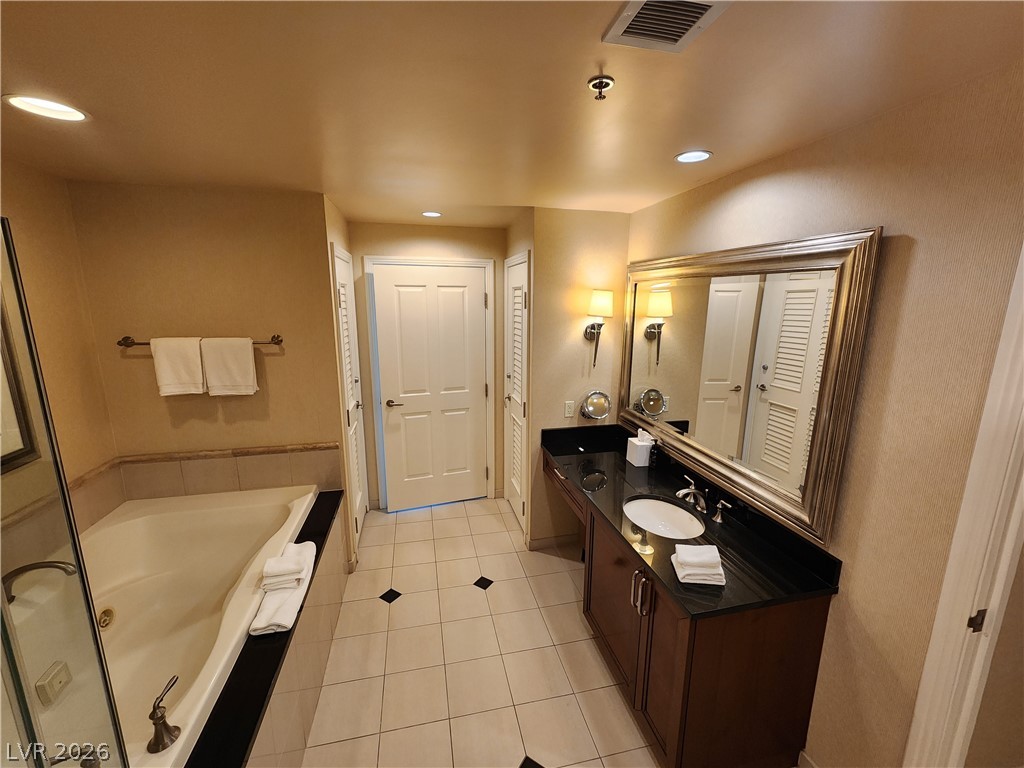 135 East Harmon Avenue 3320 Property Photo 22