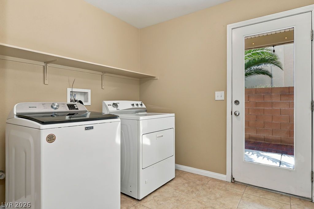 10931 Sardinia Sands Drive Property Photo 6