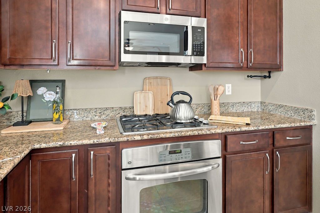 10931 Sardinia Sands Drive Property Photo 16