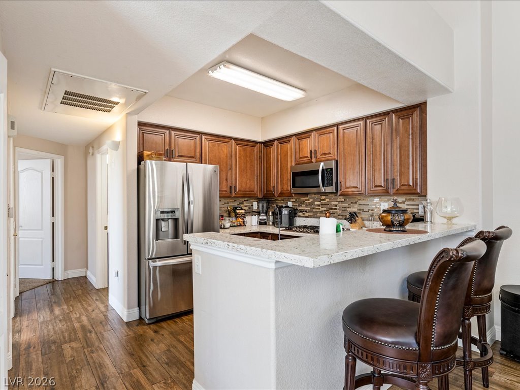 9901 Trailwood Drive 2083 Property Photo 15