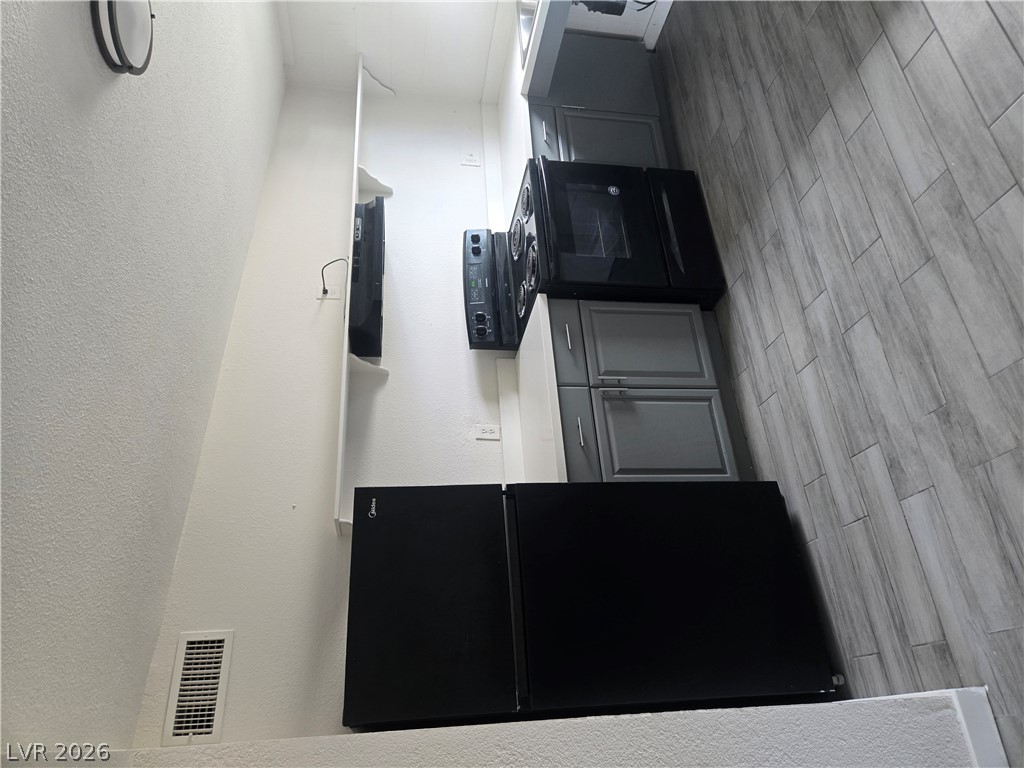 2107 Statz Street 5 Property Photo 4
