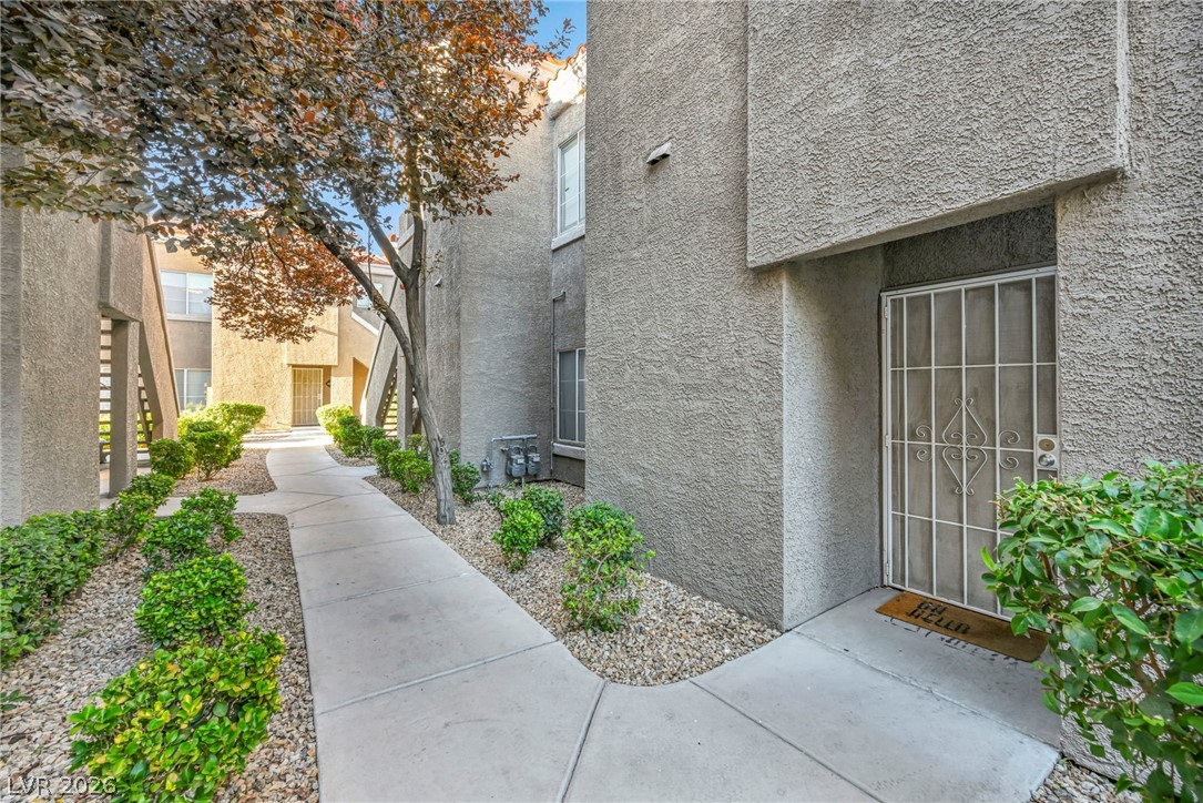 5525 West Flamingo Road 1021 Property Photo 2