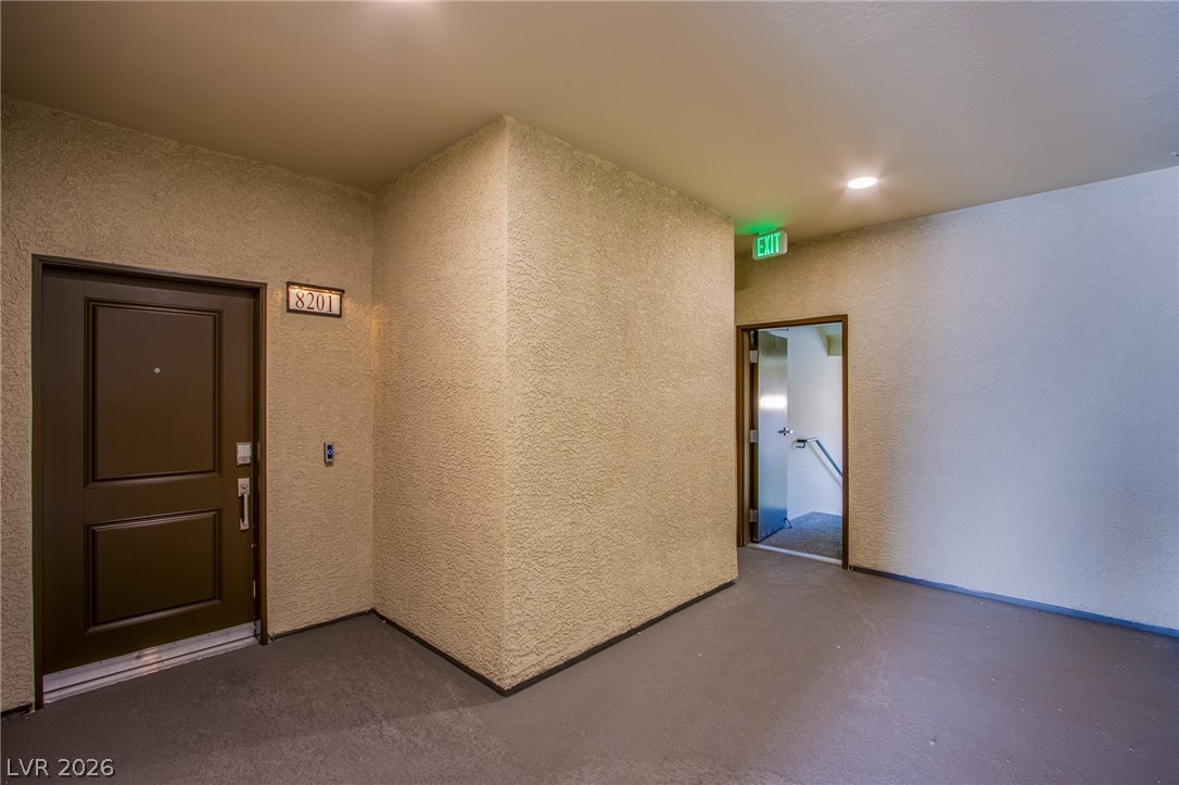 2555 Hampton Road 8201 Property Photo 11