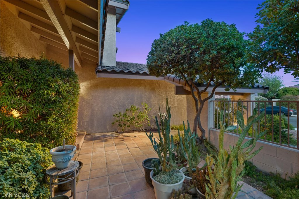 5254 Hibbetts Drive Property Photo 4