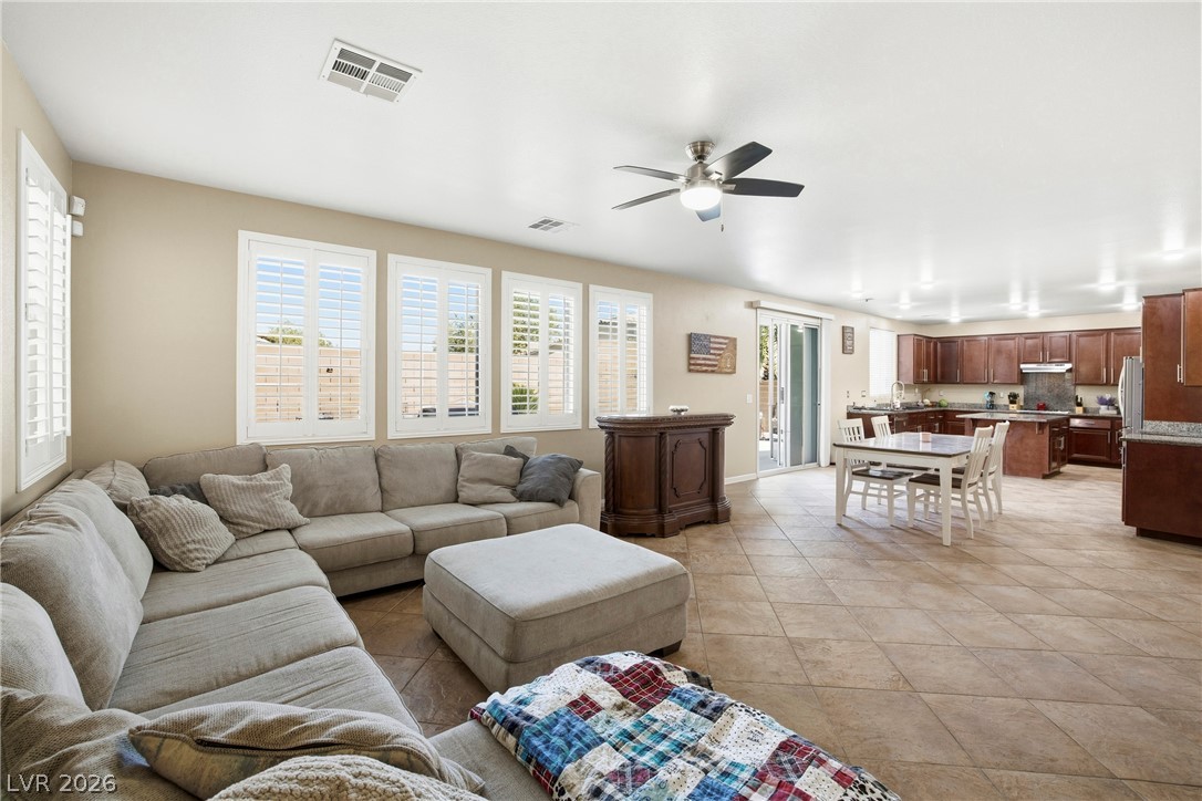 2128 Mountain Rail Drive Property Photo 9