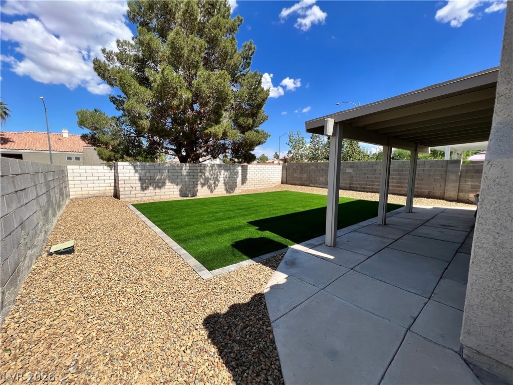 8304 Palmada Drive Property Photo 3
