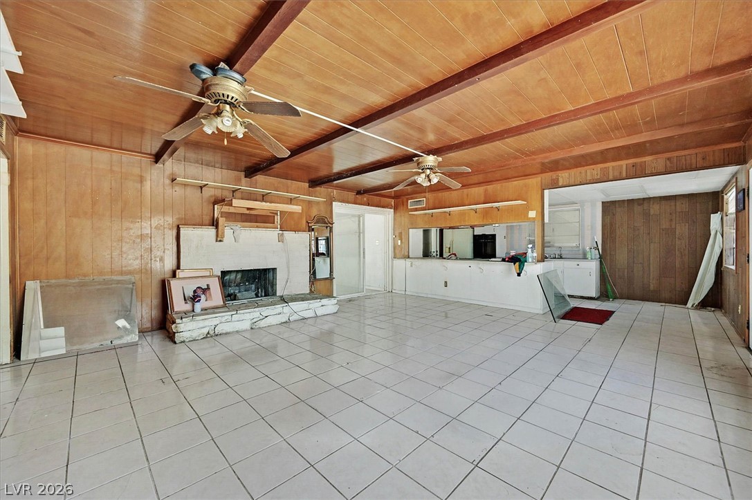 325 Vandalia Street Property Photo 4