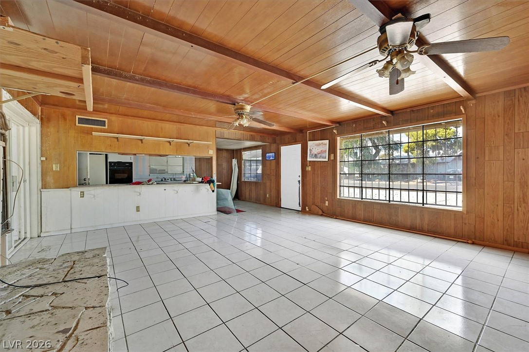 325 Vandalia Street Property Photo 5