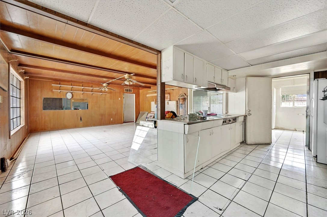325 Vandalia Street Property Photo 6