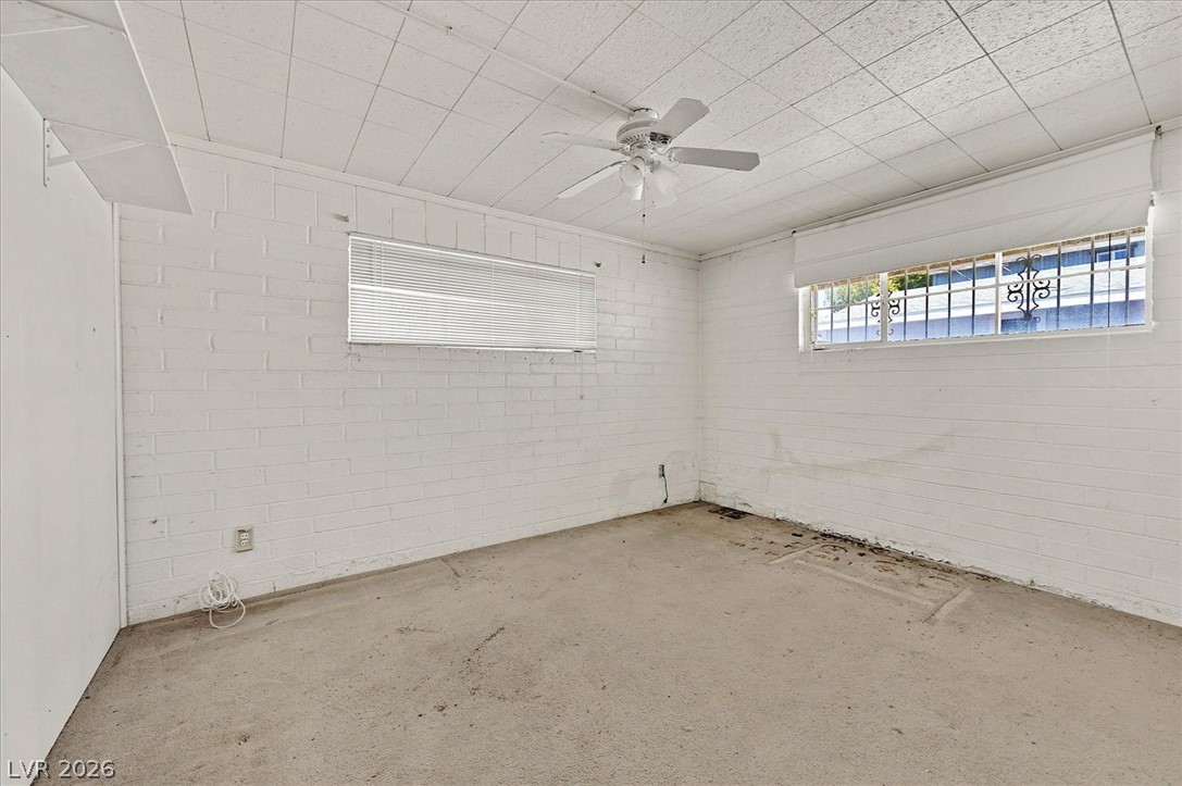 325 Vandalia Street Property Photo 9