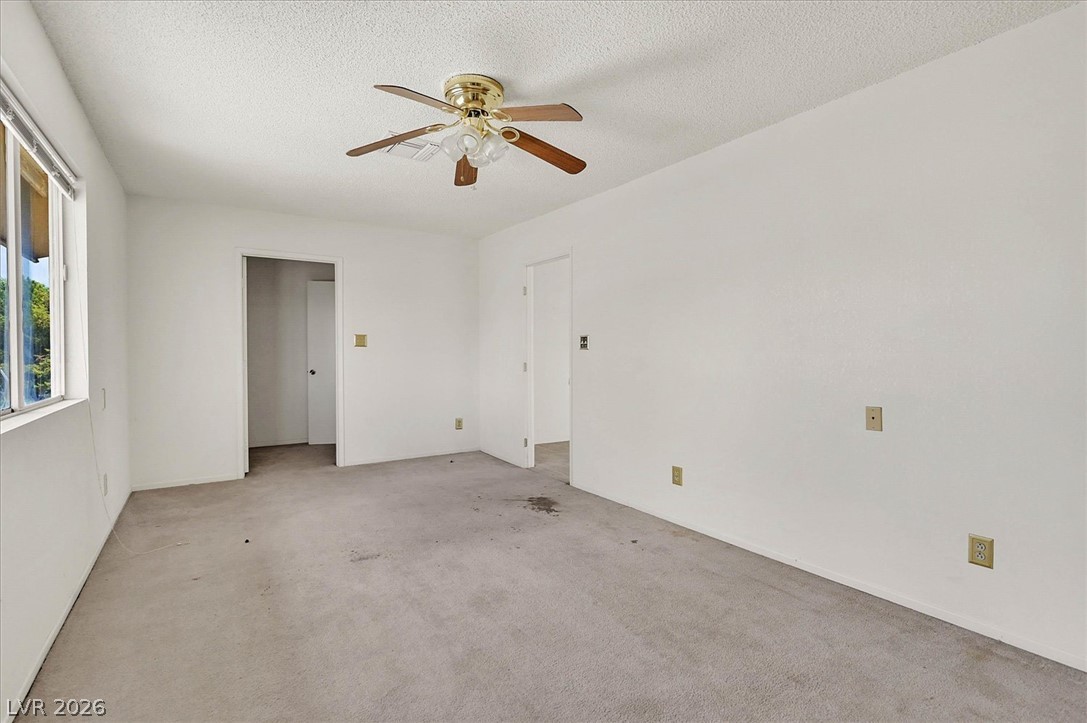 325 Vandalia Street Property Photo 28