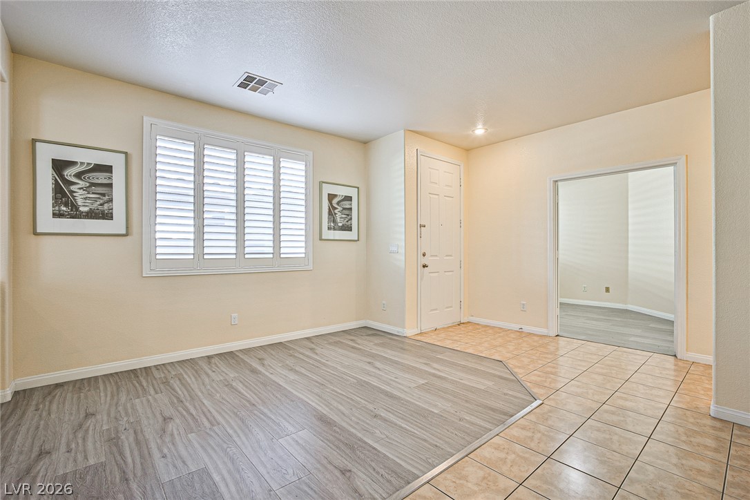 8468 Regal Hills Court Property Photo 2
