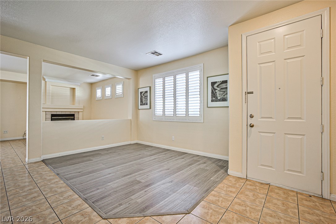 8468 Regal Hills Court Property Photo 3