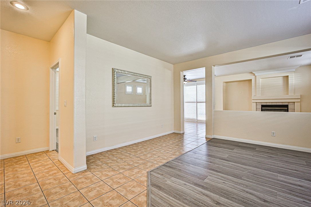 8468 Regal Hills Court Property Photo 4