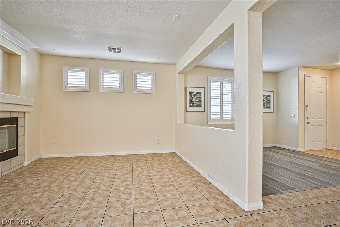 8468 Regal Hills Court Property Photo 7