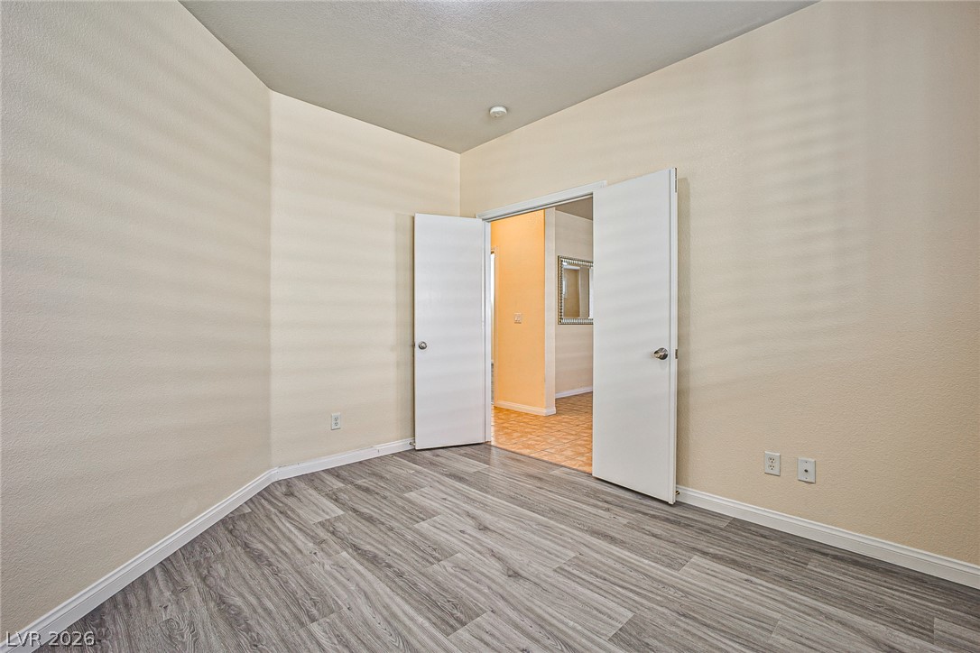 8468 Regal Hills Court Property Photo 17