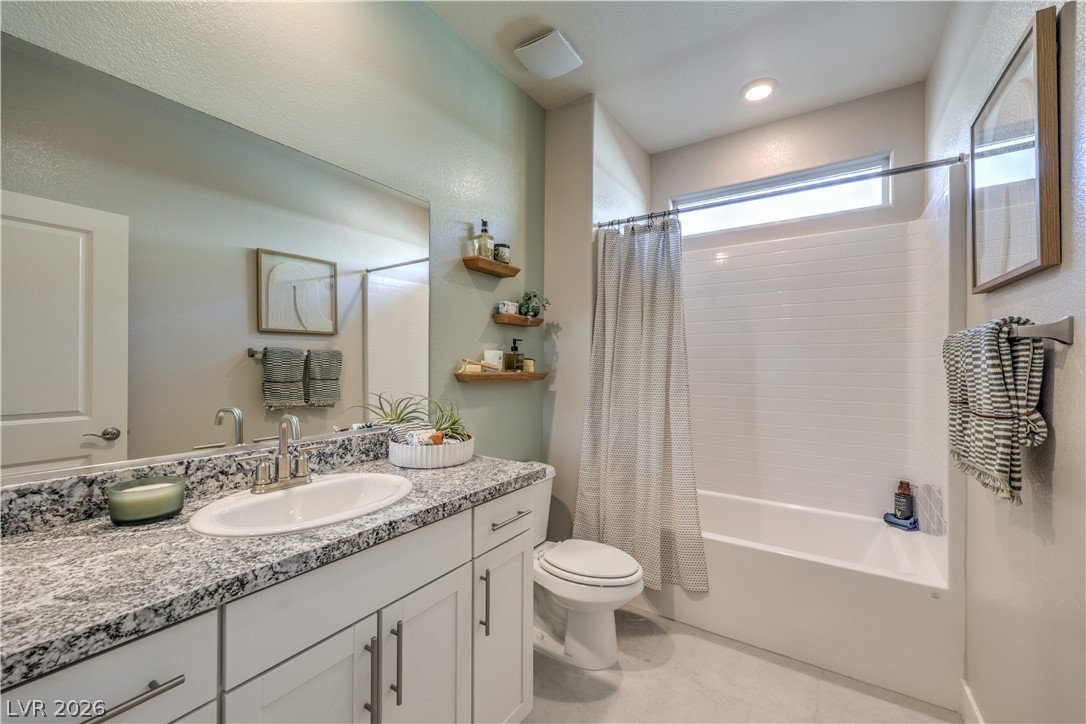 1032 Gentle Swan Street Property Photo 25