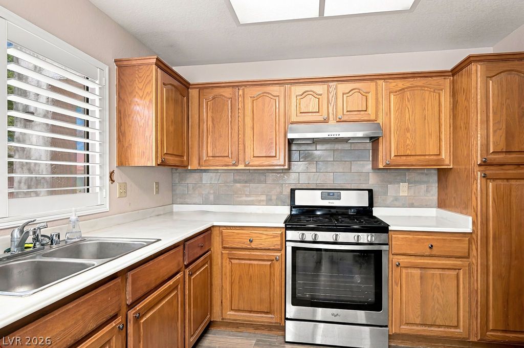 2513 Sungold Drive Property Photo 4