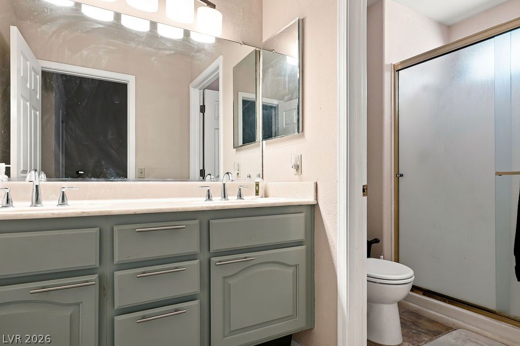 2513 Sungold Drive Property Photo 12