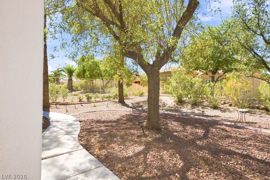 2513 Sungold Drive Property Photo 21