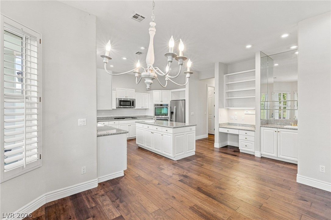 8901 Robinson Ridge Drive Property Photo 12