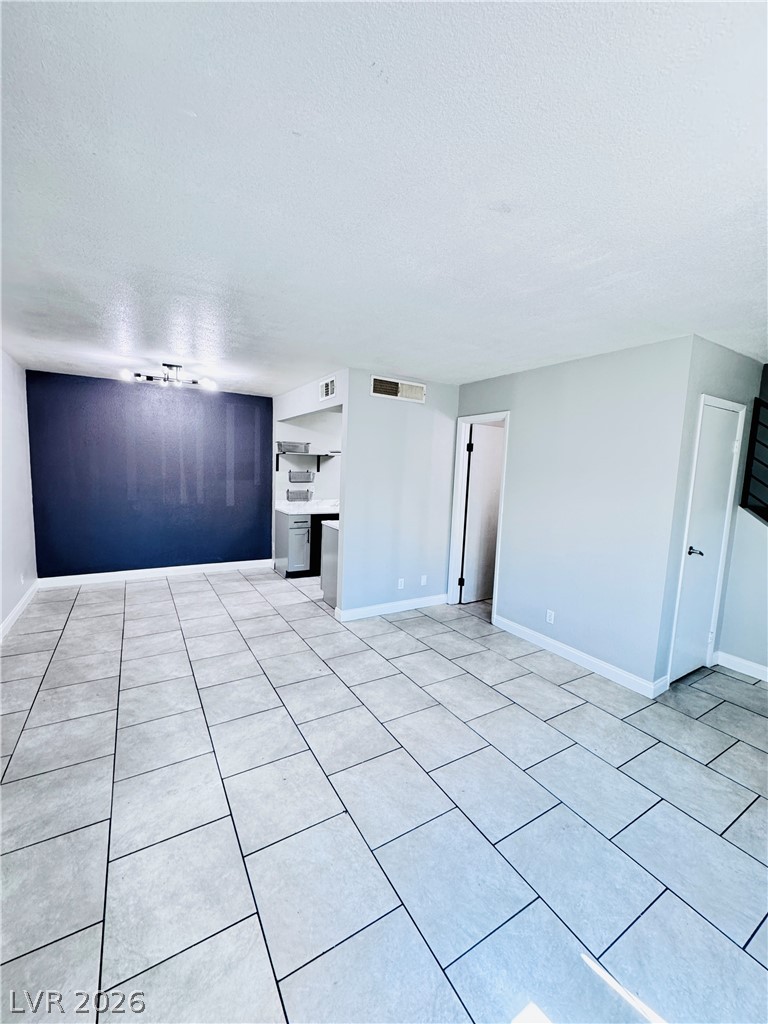 3671 Villa Knolls East Drive Property Photo 4