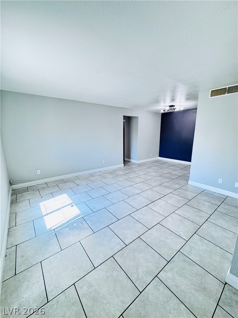 3671 Villa Knolls East Drive Property Photo 9