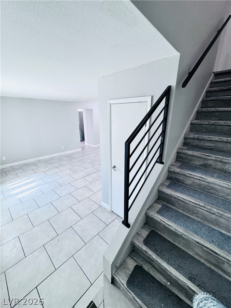 3671 Villa Knolls East Drive Property Photo 19