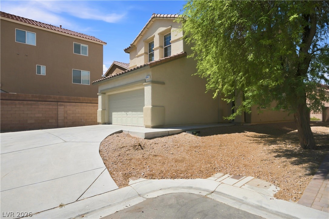 8347 Brilliant Ruby Court Property Photo 2